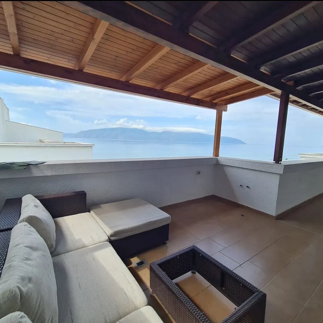 Vlorë beachfront accommodation with panoramic sea views from penthouse terrace